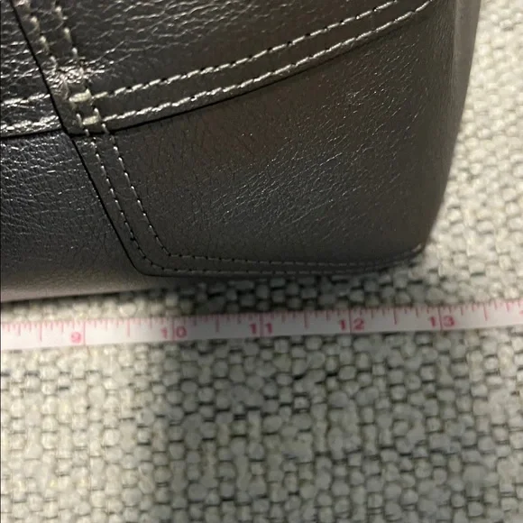 Kate Spade Metallic Gray Leather Tote with Wristlet-REVERSIBLE - Picture 7 of 11